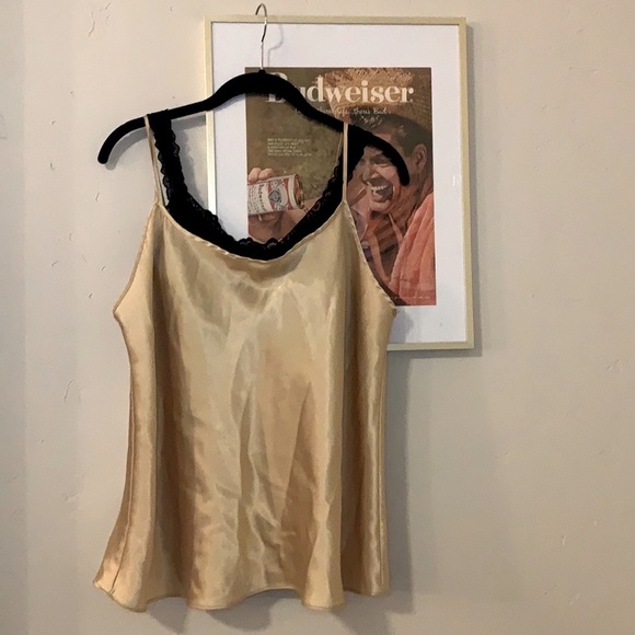 🌙Silky Strappy Tank Top🌙 - Picture 3 of 8